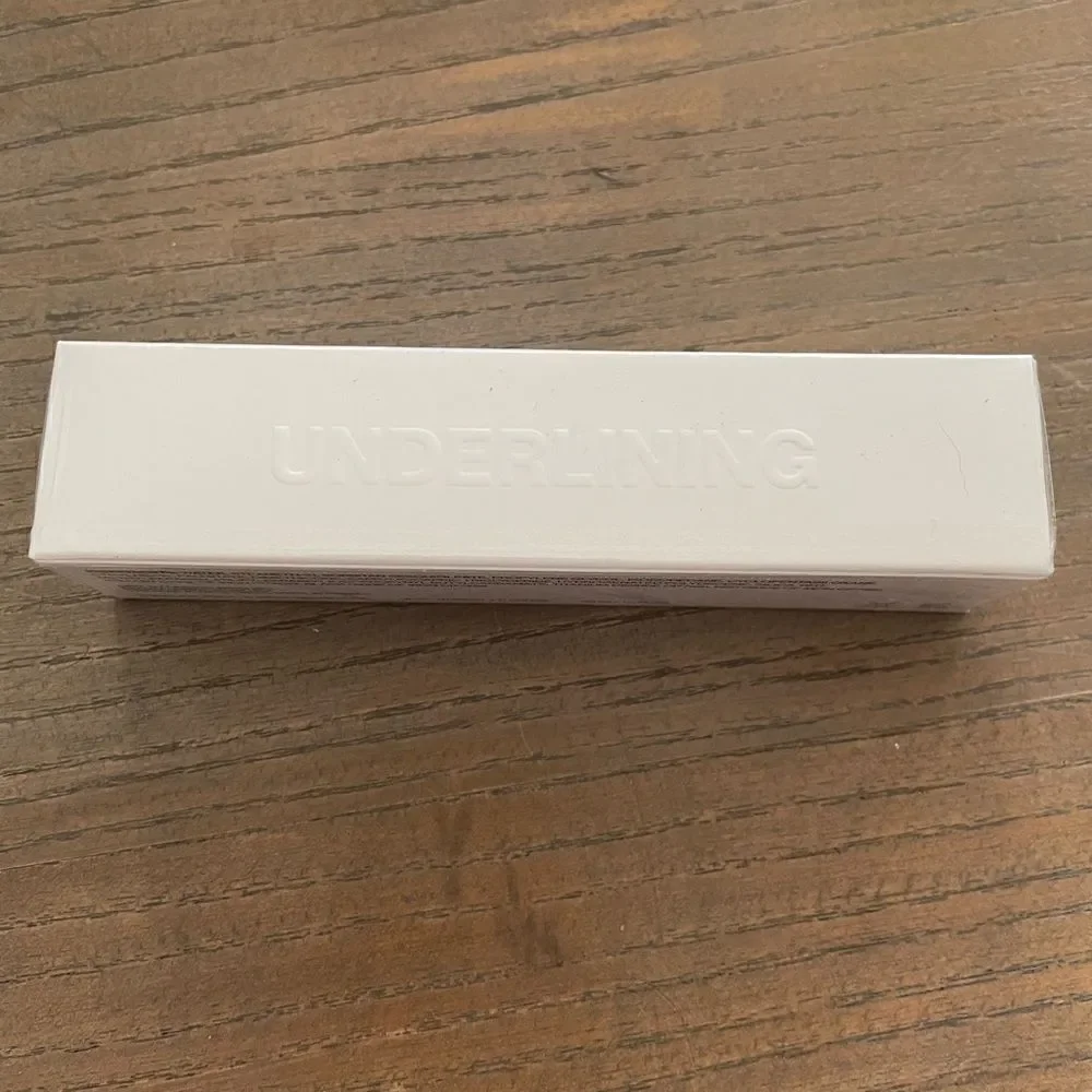 Hide® PREMIUM FOUNDATION In Linen